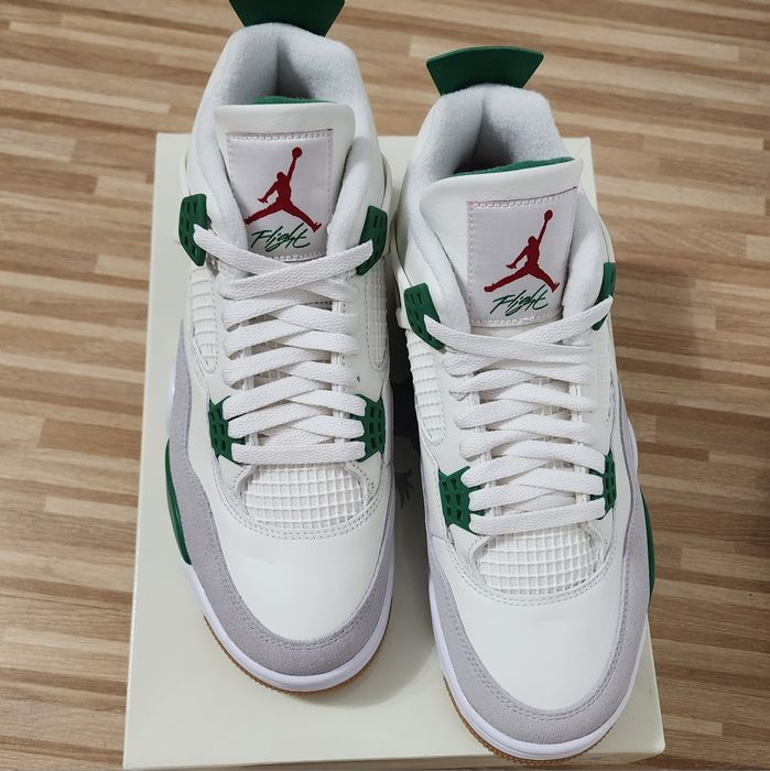 Jordan 4 Retro SB Pine Green DR5415-103 (EU42.5 | US9 | UK8)