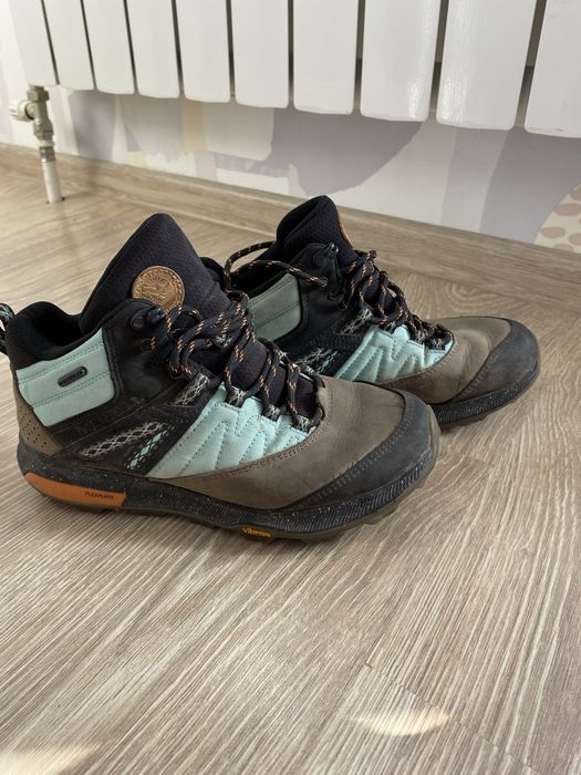 Женские треккинговые ботинки