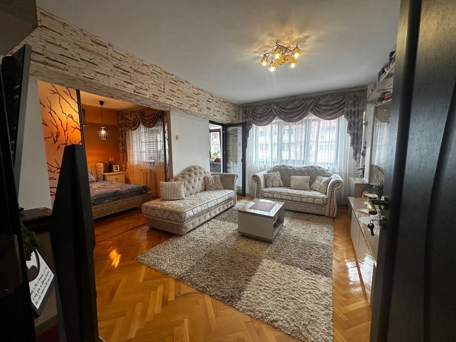 Apartament complet mobilat