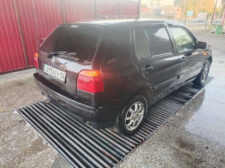 Продам гольф 3, 1.6 объем