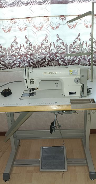 Швейная машина Gemsy GEM 5200