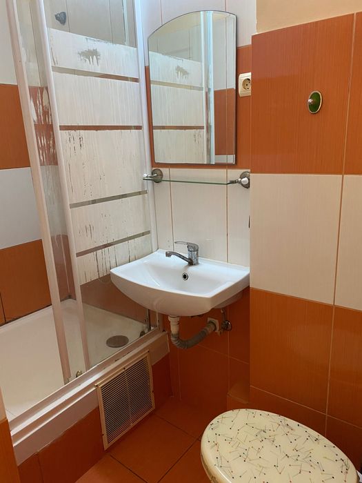 Proprietar, inchiriez garsoniera pe Calea Martirilor