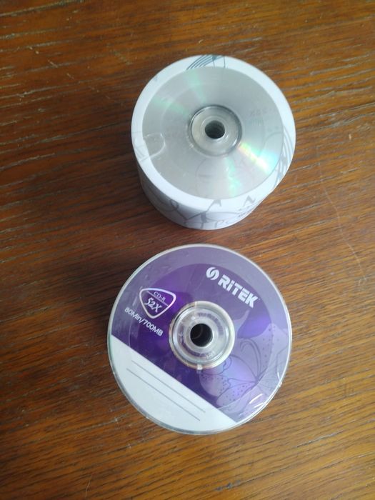 Продам cd диски новые