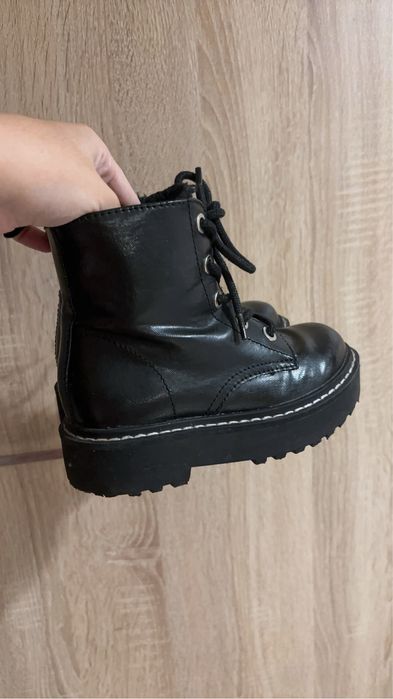 Ghete H&M, mar 26, imblanite