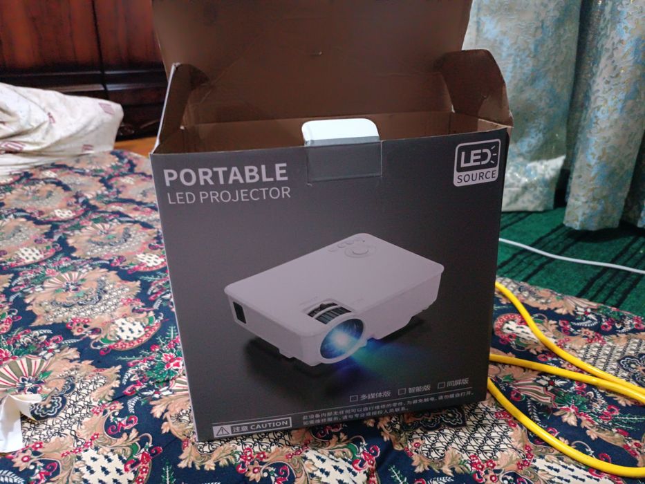 Led proektor  Wi fi Bluetooth