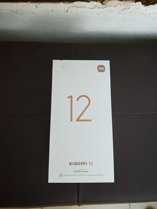 Продавам Xiaomi 12