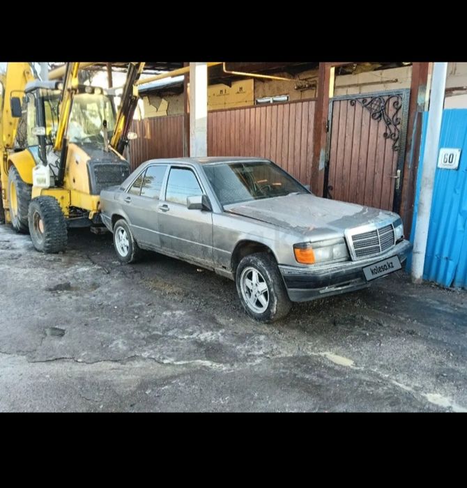 Мерседес 190е на разбор