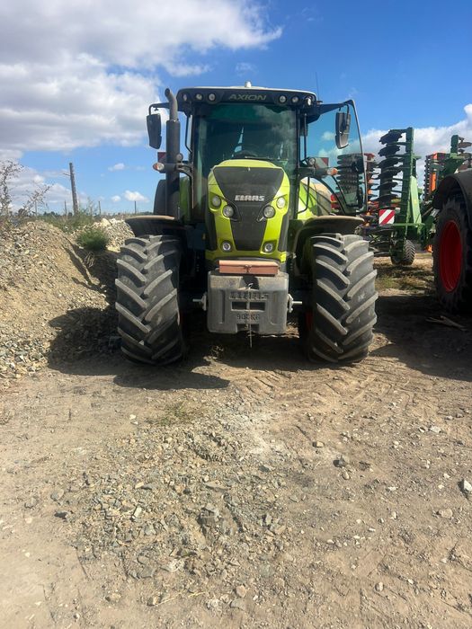 Tractor Claas Axion 810 super pret!