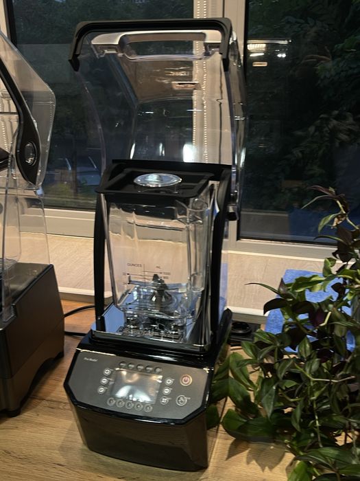 блендер новый грантия 1 год