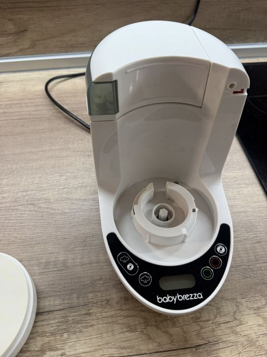 Baby Brezza уред за готвене на пара