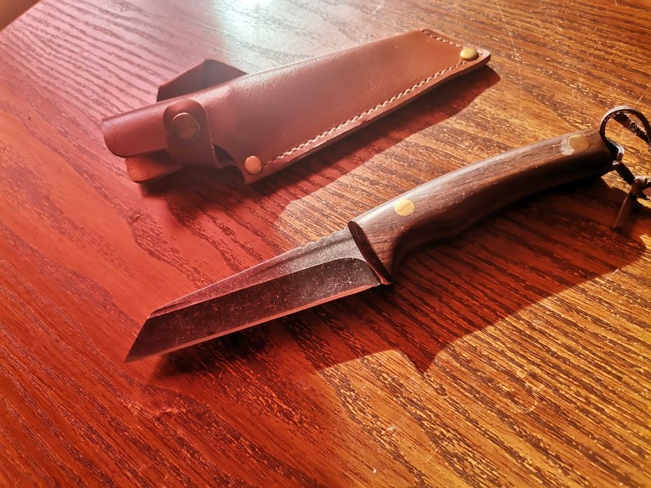 професионален нож за суши и ножове с кожени калъфи