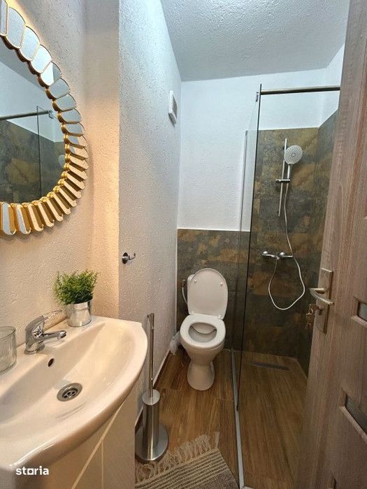 Garsoniera la casa zona Trei  Stejari