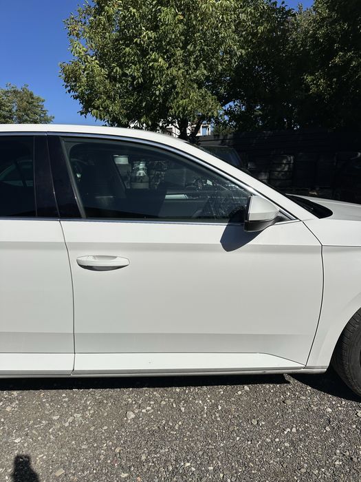 Usi dreapta / Portiere dreapta Skoda Superb 2015-2023