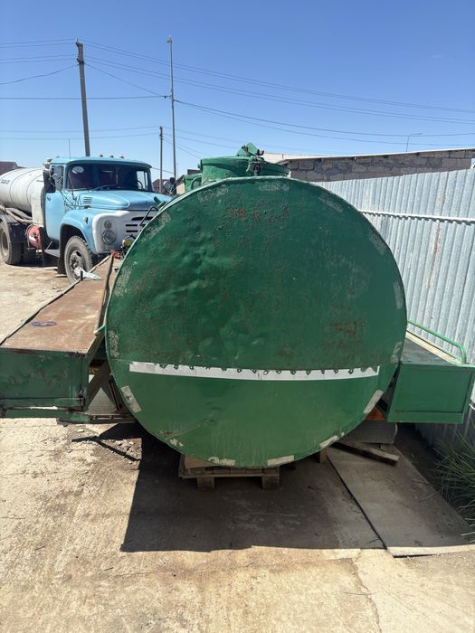 Продается бочка, цистерна 3,5-4 куб