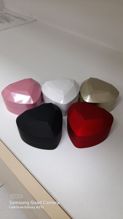 Футляры с подсветкой.