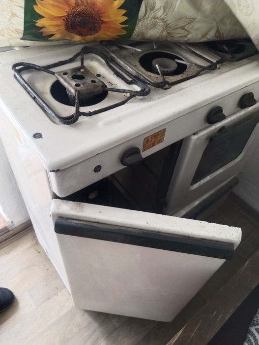 Продам газ плиту старого образца