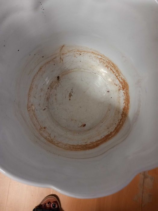 Кашпа с конзола в комплект