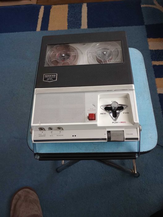 Magnetofon Portabil Sanyo (Akai Teac