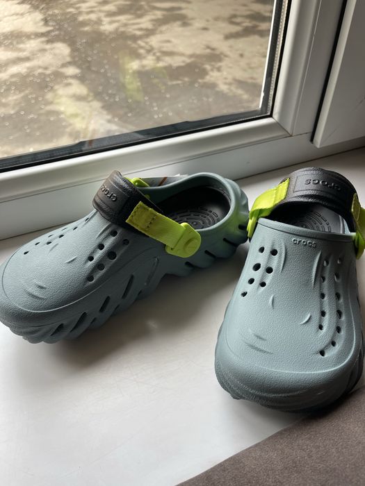 Продам оригинальную  обувь crocs