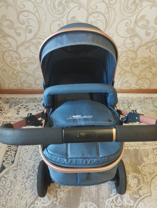 Коляска в очень хорошем состояний