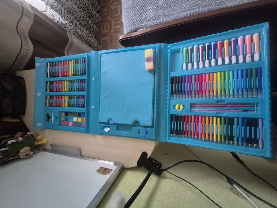 Набор юного художника