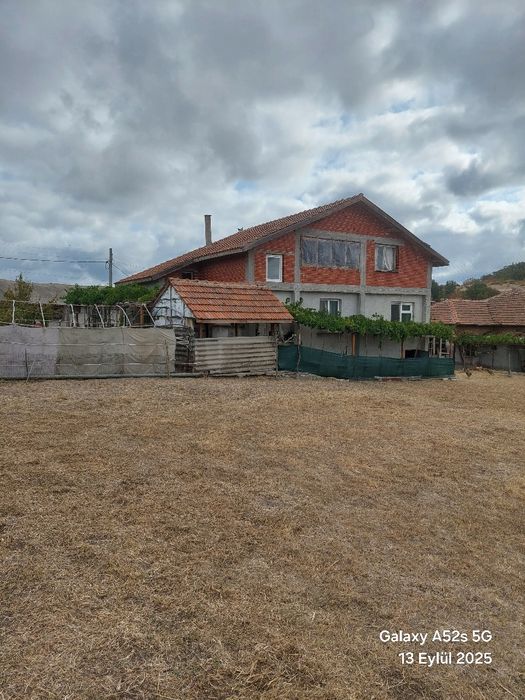 Продава се Къща в с. Маджари, Област Хасково - 100 кв.м за 556 €/кв.м - Снимка #1