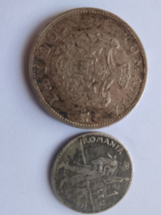 De vânzare două monede românești de argint