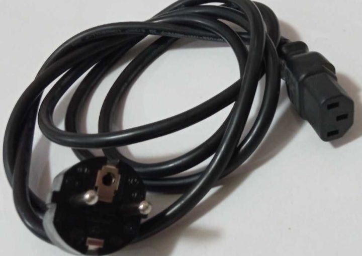 Vand Cabluri pentru PC,Laptop,TV,imprimanta