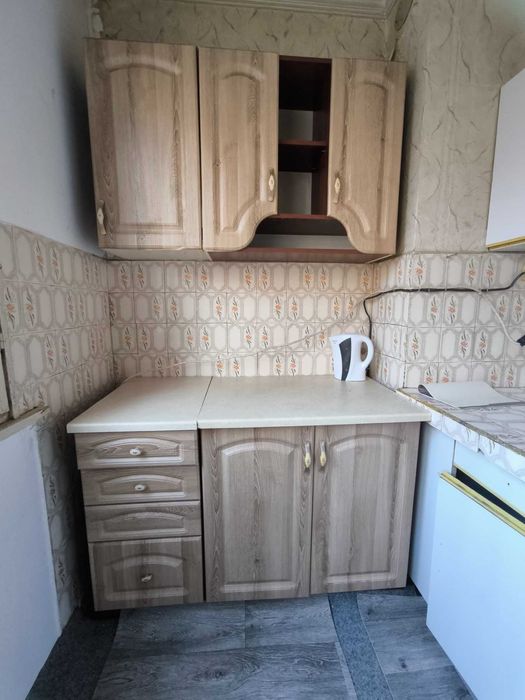 Продава се Тристаен апартамент в Плевен, Дружба 2 - 98 кв.м за 919 €/кв.м - Снимка #2