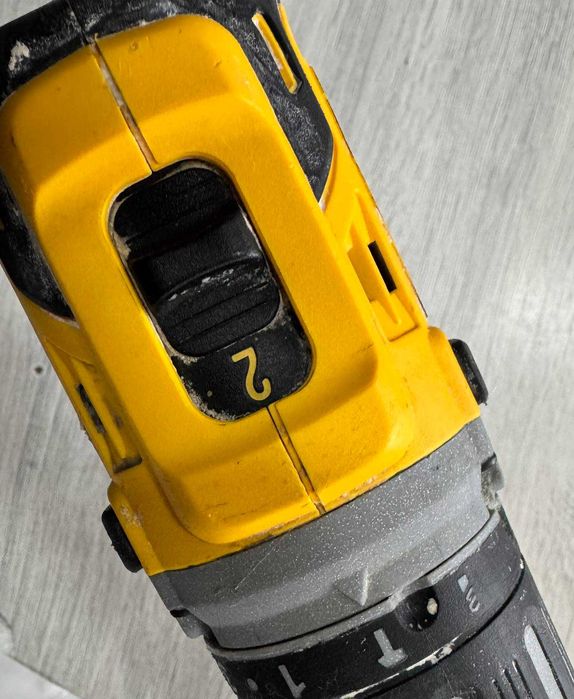 Ударен винтоверт DEWALT DCD796