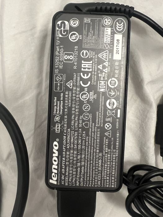 Alimentatoare lenovo 45,65, 90 w