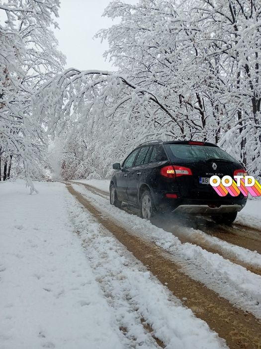 Vand Renault koleoes 4×4 2009 negru 4×4