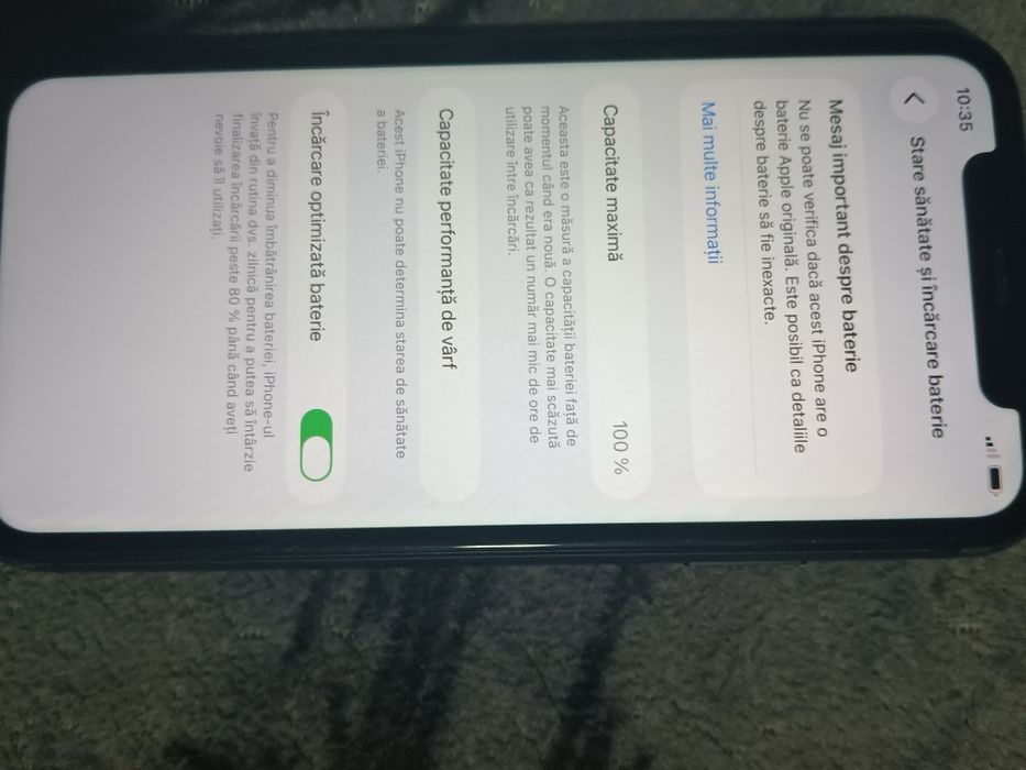 iPhone 11 64 GB baterie 100 la 100 vând schimb