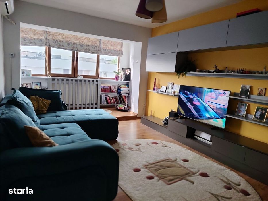 De vânzare apartament 3 camere decomandat Cartier Obor