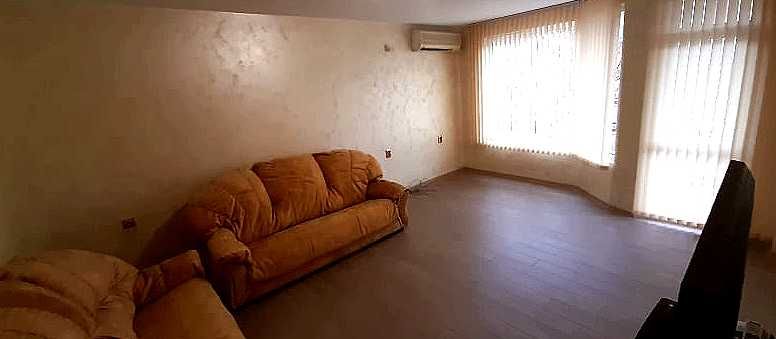 Дава се под наем Тристаен апартамент в Бургас, Възраждане - 100 кв.м за 280.5 € - Снимка #1