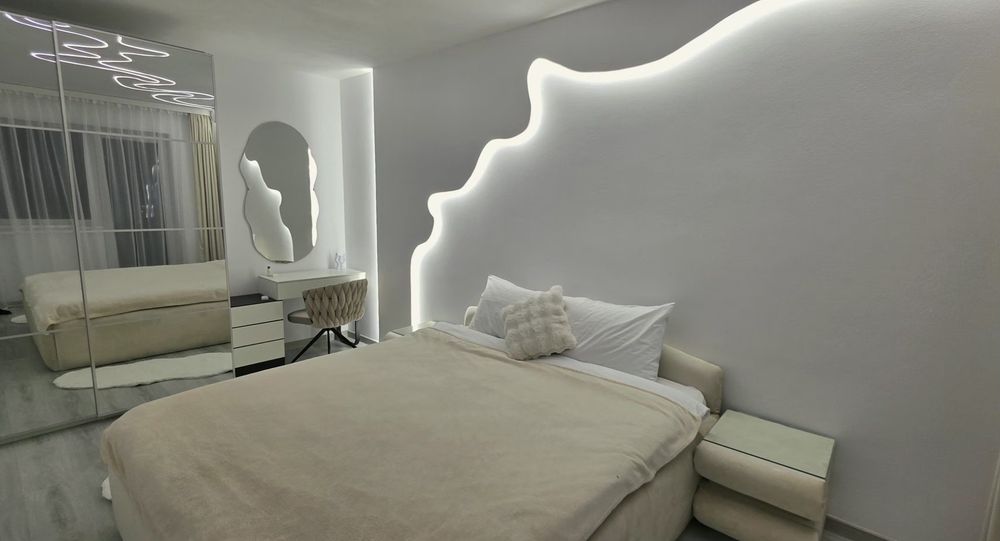Inchiriez apartament