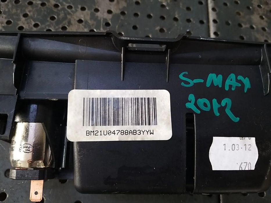 Scrumiera cu bricheta ford s max wa6 bm21u04788