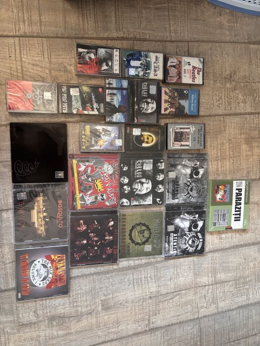 Lot/Bundle Hip-Hop Rock Metal Romanesc-Din Afara : Parazitii , Bug Mafia , Cheloo , Ombladon ,Omul Cu Sobolani ,Racla etc