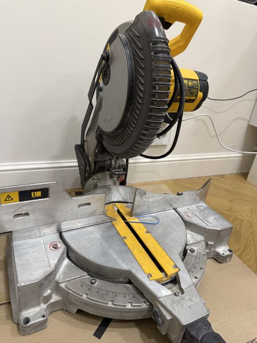 Dewalt dw713 торцовая пила