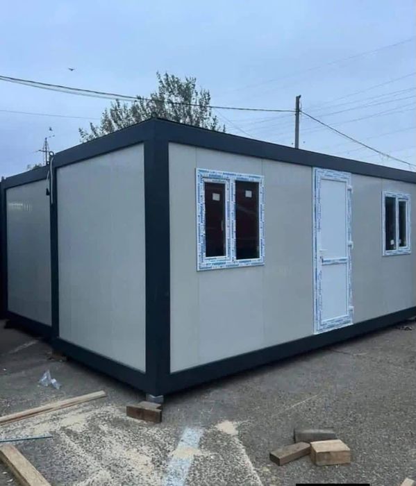 Vând containere containere