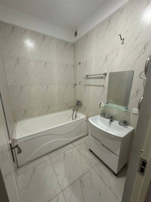 TEZ sotiladi Yevro remont OQTEPA SOHIL BOYIDA