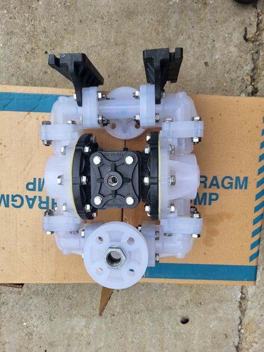 2 Pompe cu diafragma la pret de 1
