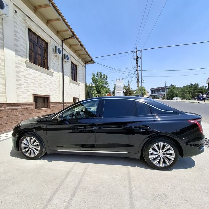 Сдам в аренду с выкупом Hongqi e-qm5  450 Kw (2024)