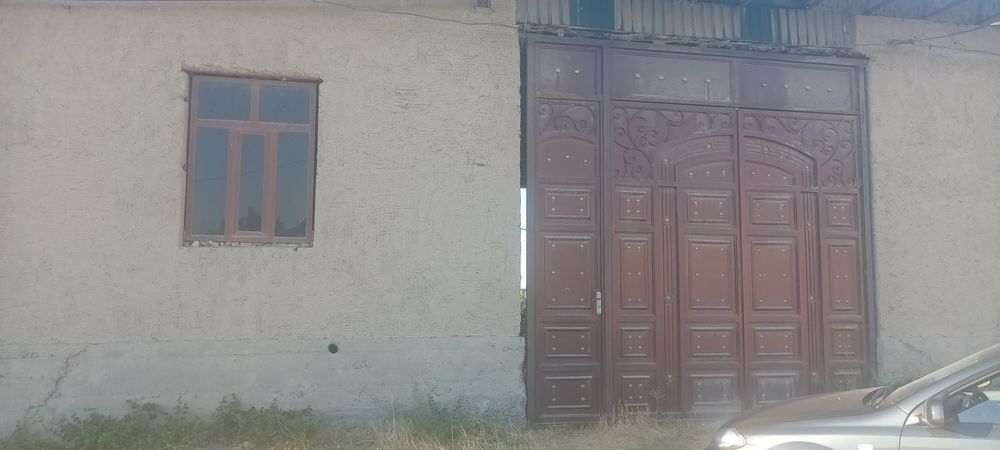 Кармана тумани "Варк" МФЙда иккита ховли сотилади курилган .