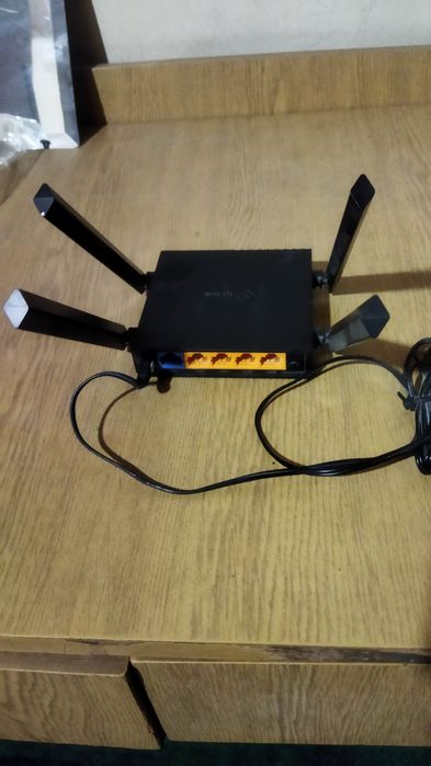 Wifi router sotiladi