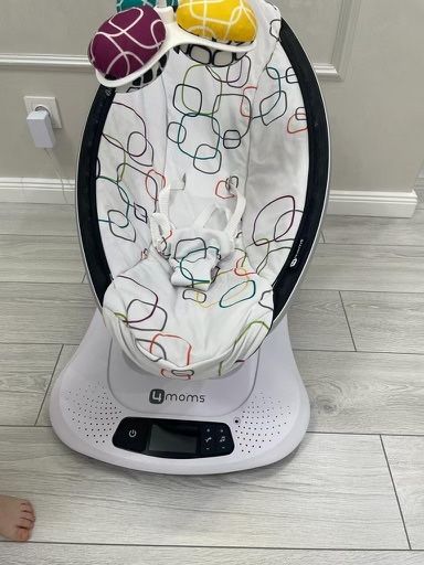 Электрокачель 4Moms MamaRoo4