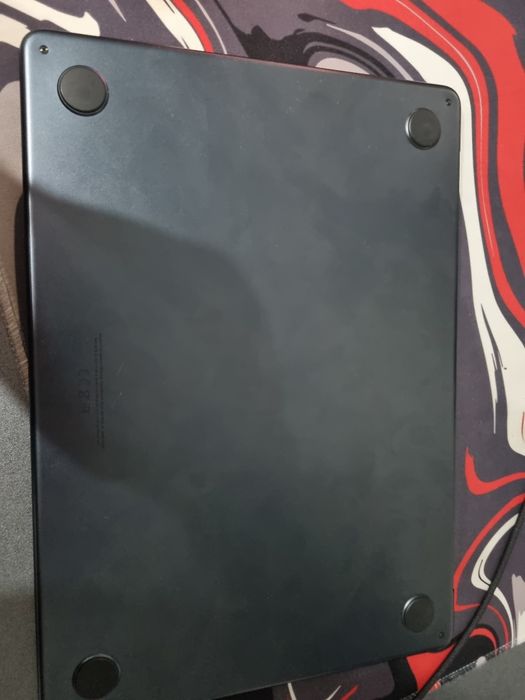 Macbook Air M2 14-inch 8/256 (96% ёмкость)