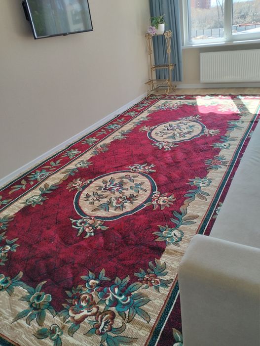 Прдаётся ковер в хорошем состояний