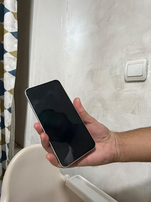 Samsung S24 FE (ОЙМЕН)