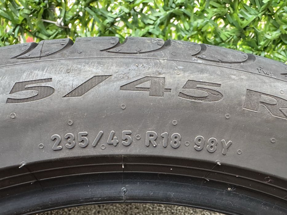 Автомобилни гуми 235 45 18 PIRELLI